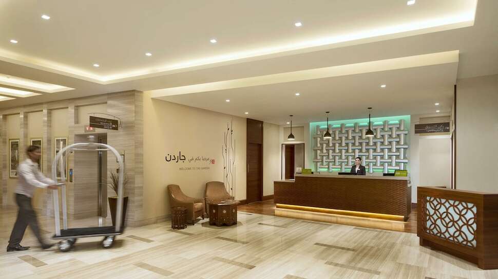 Ein Foto Hilton Garden Inn Dubai Al Muraqabat