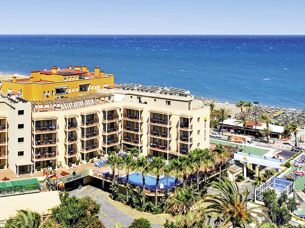 Een foto van de buitenkant van Sol Torremolinos Don Marco