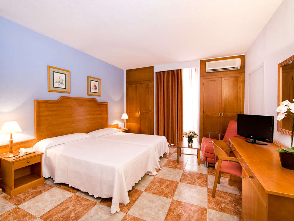 Ein Foto Hotel Monarque El Rodeo