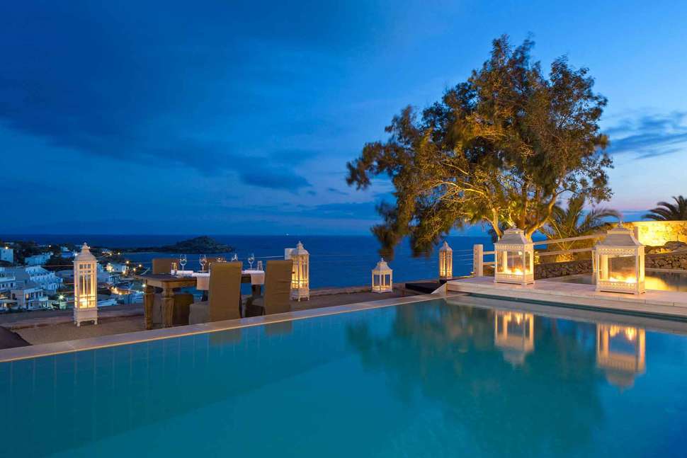 Een foto van het zwembad bij Myconian Ambassador - Relais & Chateaux