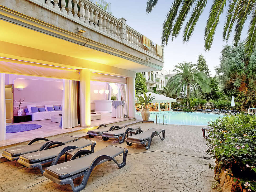 Een foto van het zwembad bij Hotel Lago Garden Suites & Spa