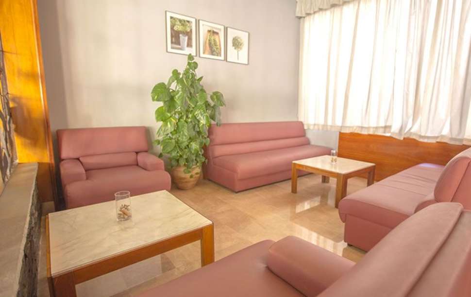 Een foto van het interieur van Hotel Lloret Santa Rosa