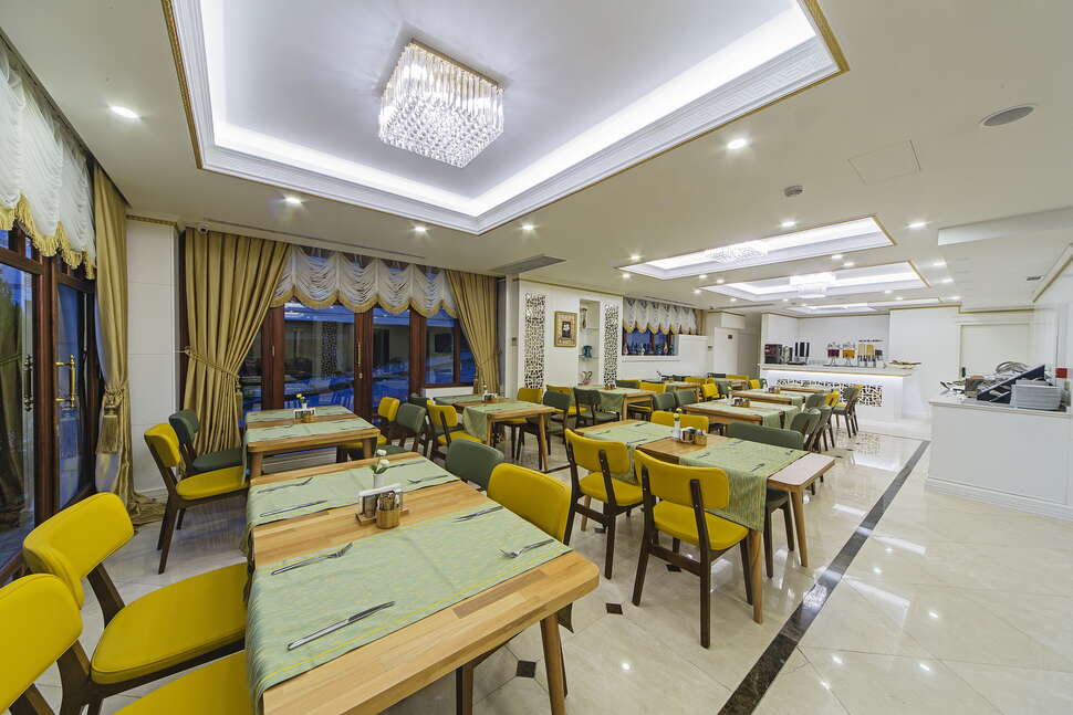 Ein Foto Grand Naki Hotel