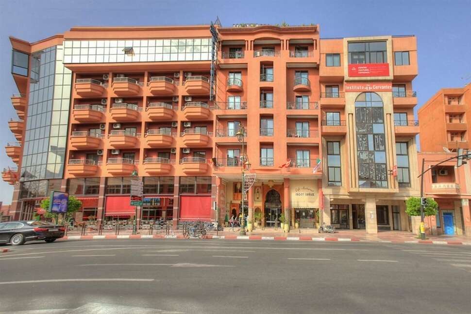 Een foto van de buitenkant van Hotel Mont Gueliz