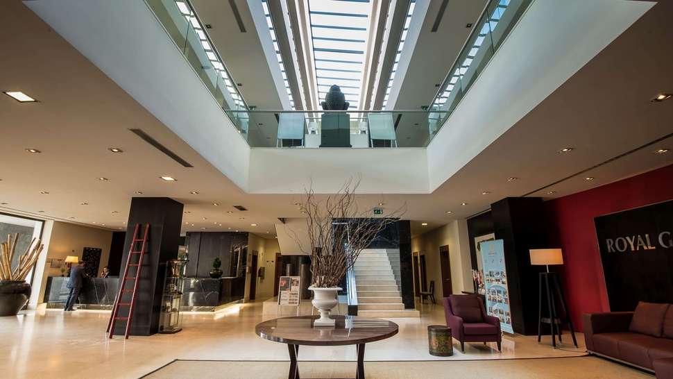 Een foto van het interieur van Azoris Royal Garden Hotel