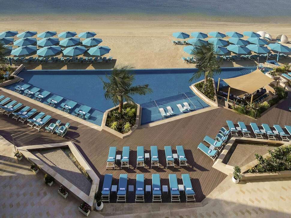 Ein Foto von einer Übersicht des The Retreat Palm Dubai - MGallery by Sofitel