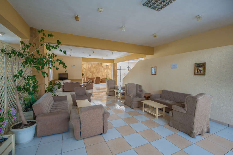 Een foto van het interieur van Aegean Bay Hotel