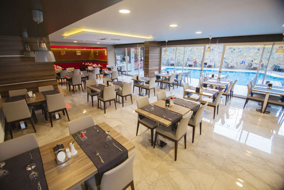 Een foto van de faciliteiten bij Ramira City Hotel