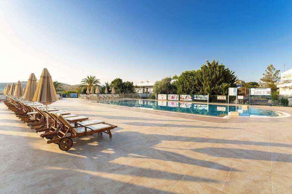 Een foto van het zwembad bij Royal Asarlik Beach Hotel & Spa