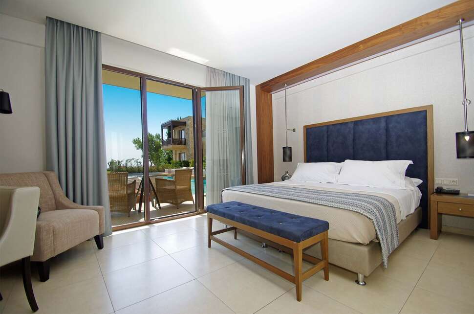 Ein Foto Mediterranean Village Hotel & Spa