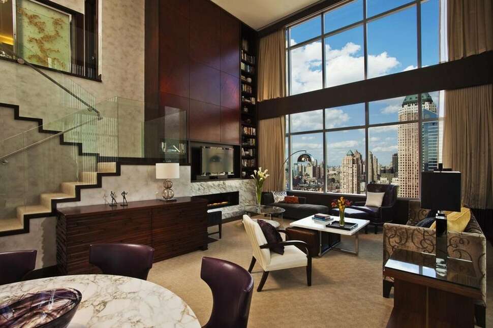 Een foto van het interieur van InterContinental New York Times Square