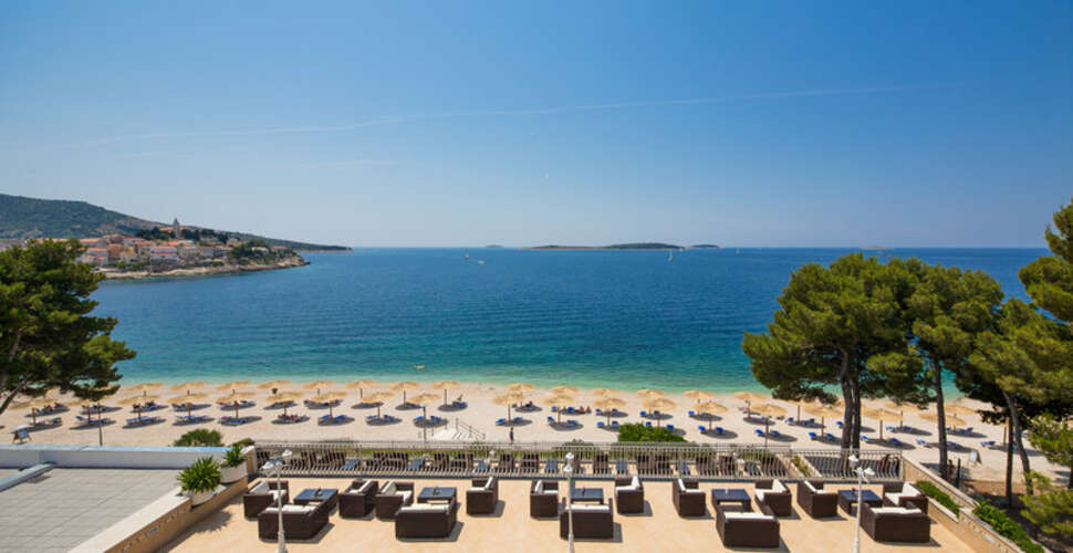 Ein Foto vom Strand beim Hotel Zora