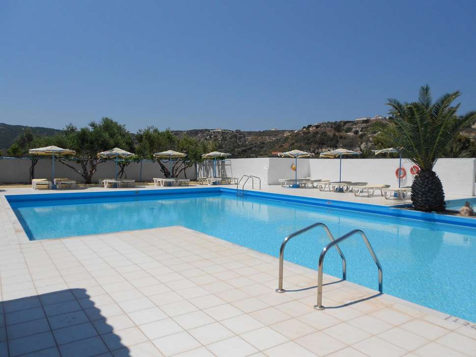 Een foto van het zwembad bij Anthoula Hotel