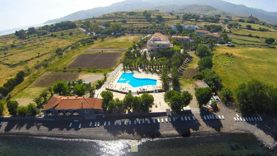 Een foto van het zwembad bij Aphrodite Hotel