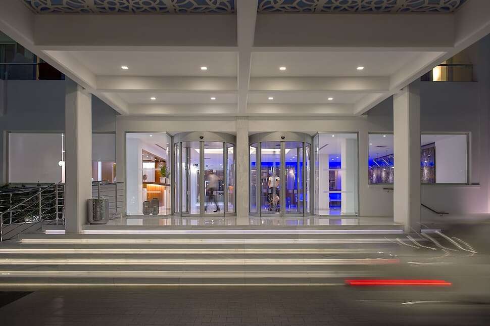 Een foto van Grecian Sands Hotel
