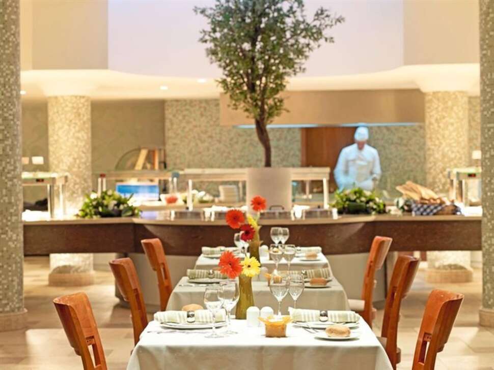 Ein Foto von den Einrichtungen im Atlantica Oasis Hotel