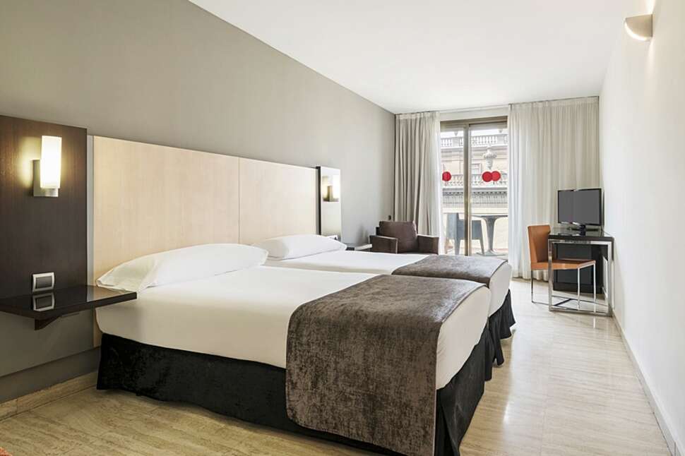 Een foto van Hotel Ilunion Almirante