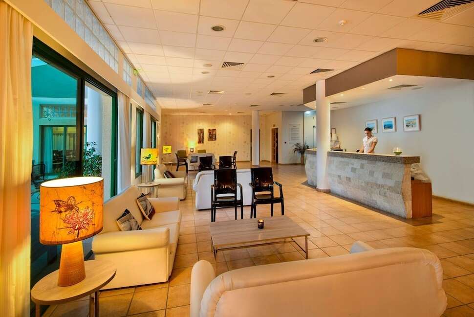 Een foto van het interieur van Natura Beach Hotel & Villas