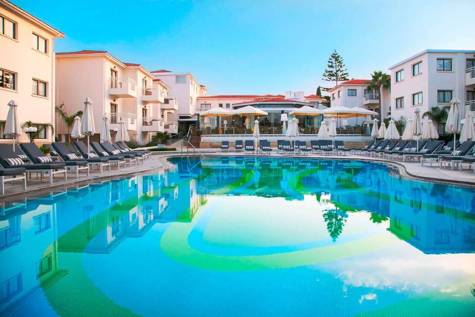 Ein Foto vom Pool im The King Jason Paphos