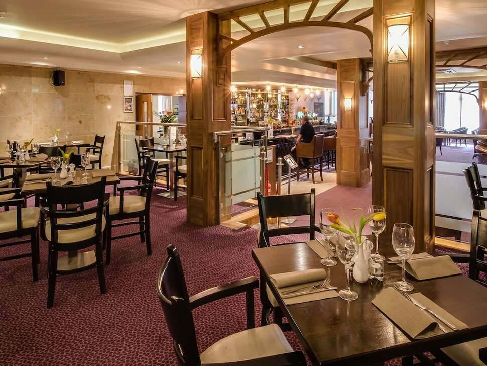 Een foto van The Academy Plaza Hotel