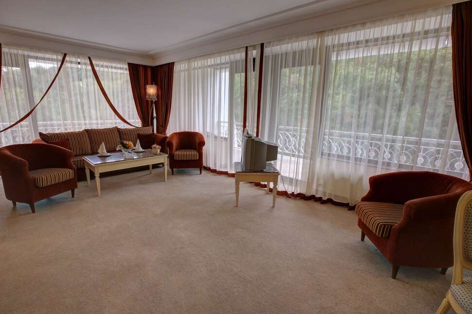 Een foto van The Palace Hotel Sunny Day