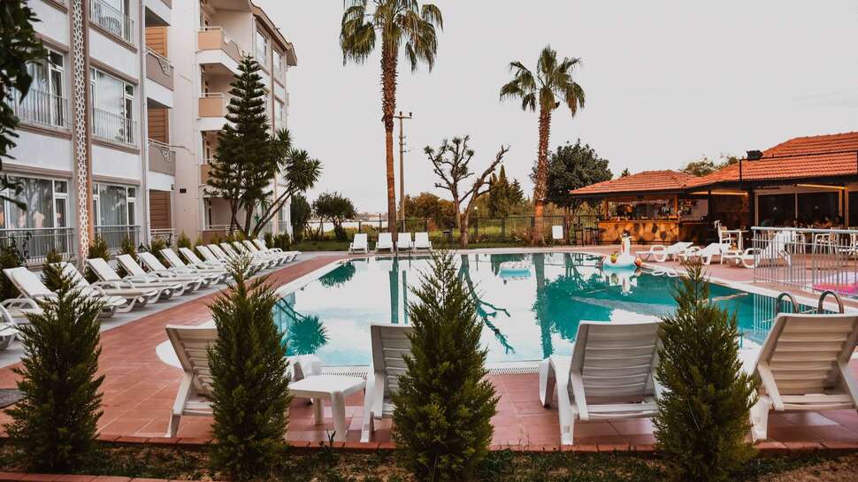 Een foto van New Garden Luna Side Aparthotel