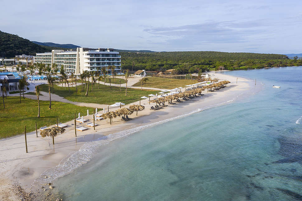 Een foto van het strand bij Ocean Coral Spring
