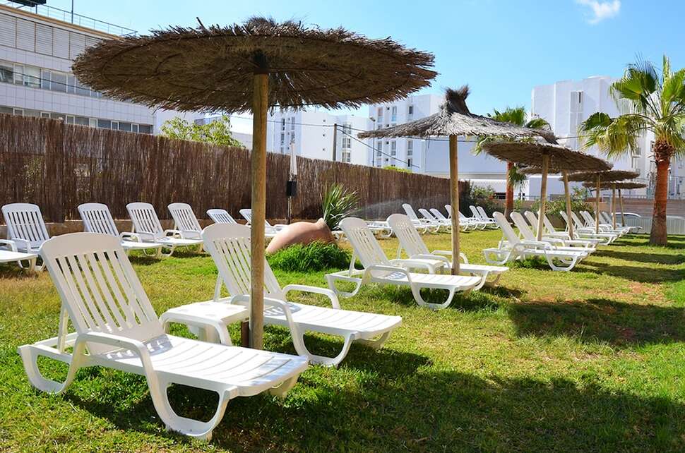 Een foto van het terras bij Central City