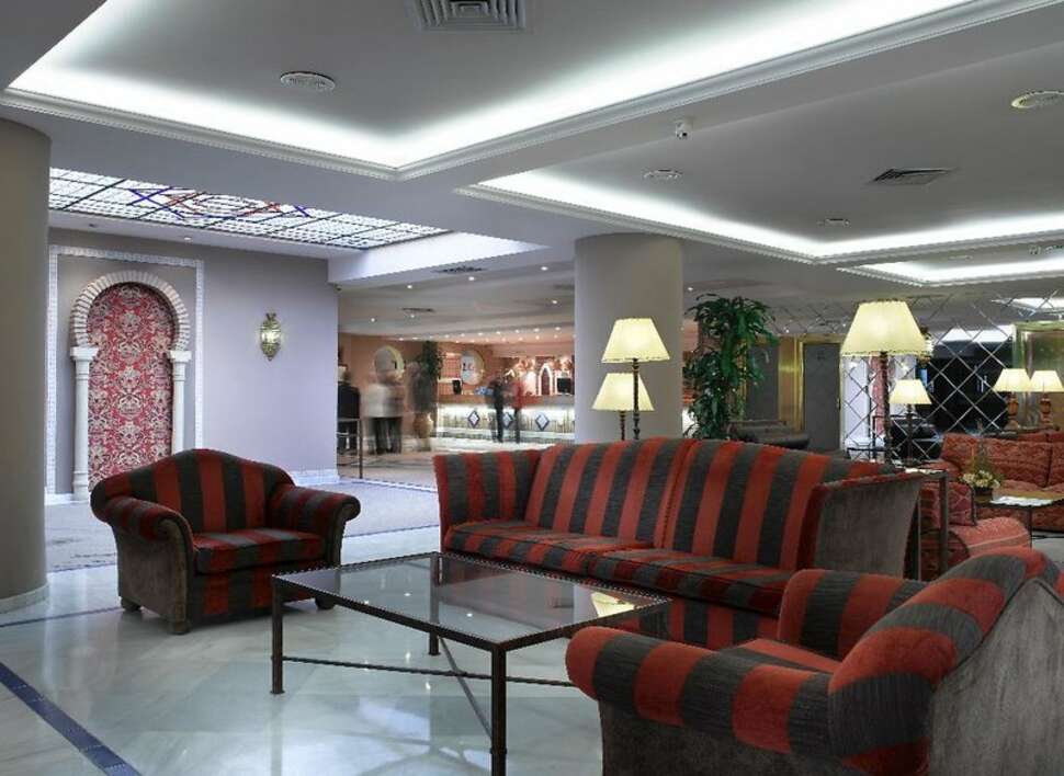 Een foto van het interieur van Hotel Macia Alfaros