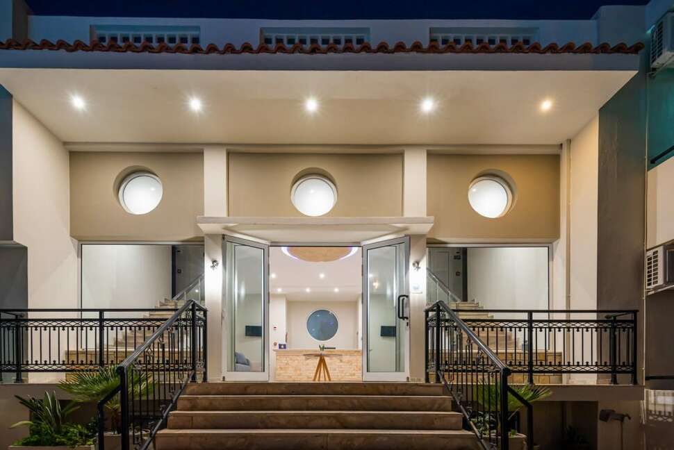 Ein Foto von der Außenansicht des Sisi Breeze Hotel