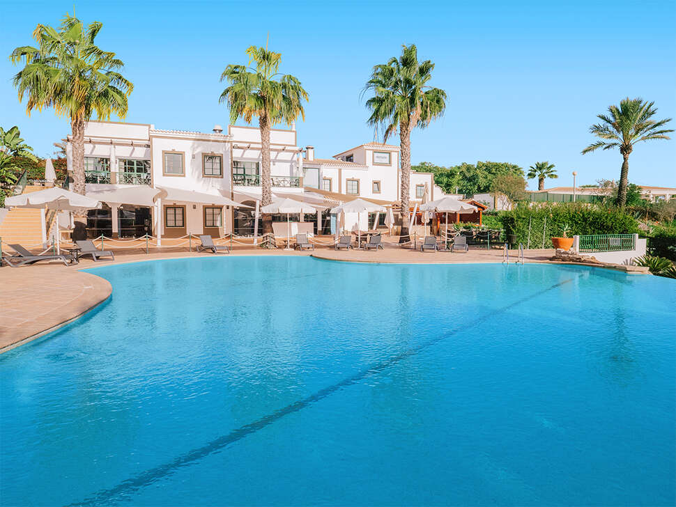 Een foto van het zwembad bij Vale d'el Rei Hotel & Villas