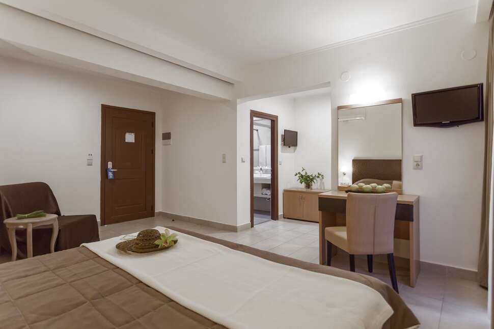 Een foto van Lagomandra Beach Hotel & Suites