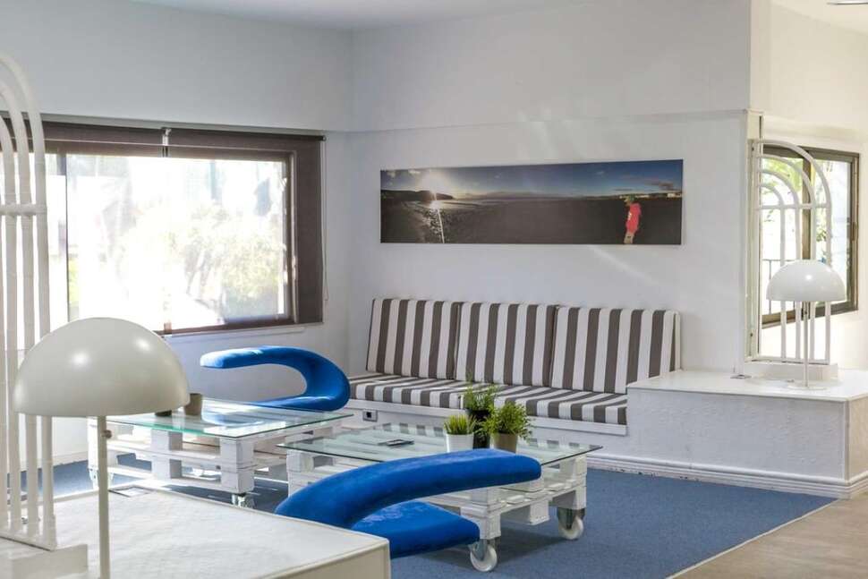 Een foto van het interieur van Portonovo Appartementen