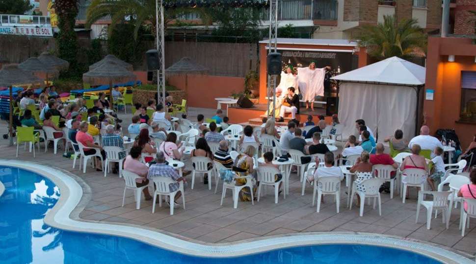 Een foto van het terras bij Hotel Regente