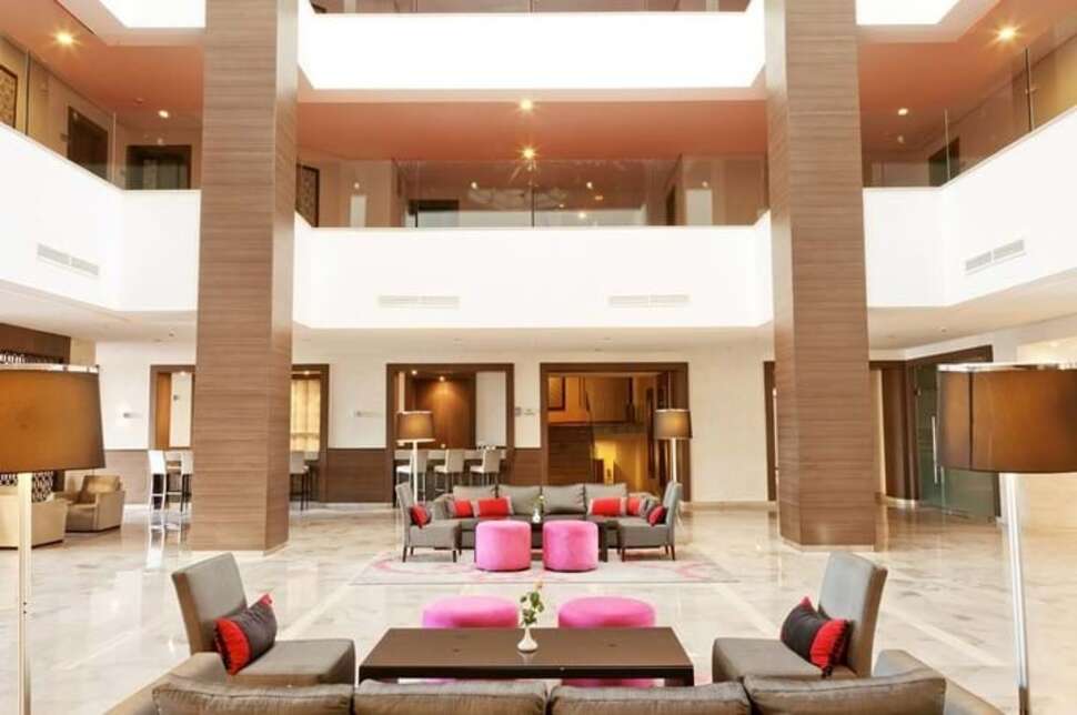 Een foto van het interieur van Hotel Rosa Beach Thalasso & Spa
