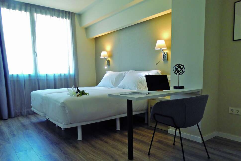 Ein Foto Abba Suites Bilbao City Center