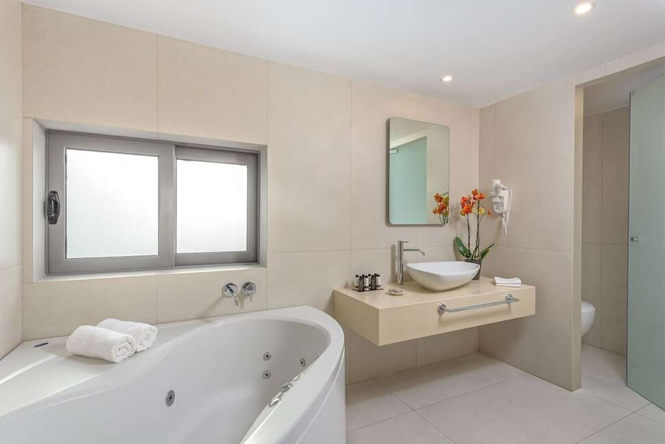 Ein Foto The Ixian Grand & All Suites