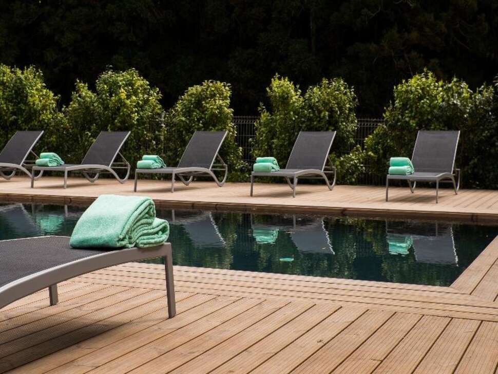 Een foto van het zwembad bij Furnas Boutique Hotel