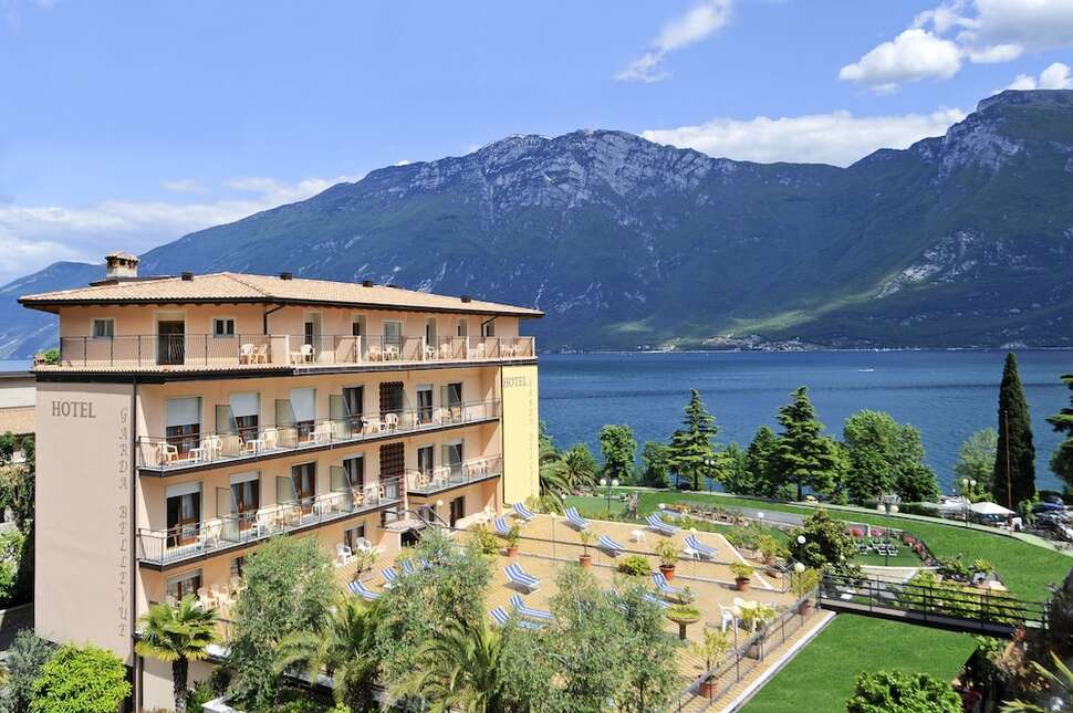 Ein Foto von der Außenansicht des Hotel Garda Bellevue