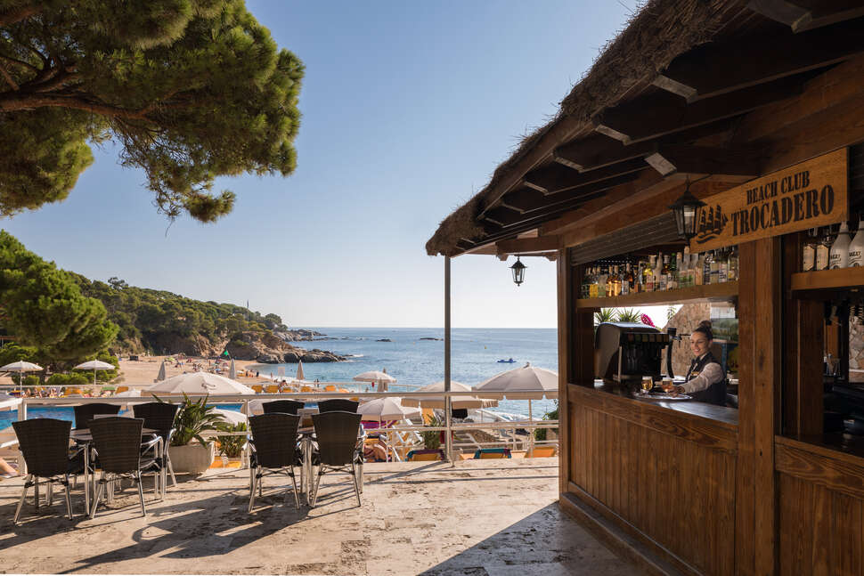 Een foto van het strand bij H-Top Caleta Palace