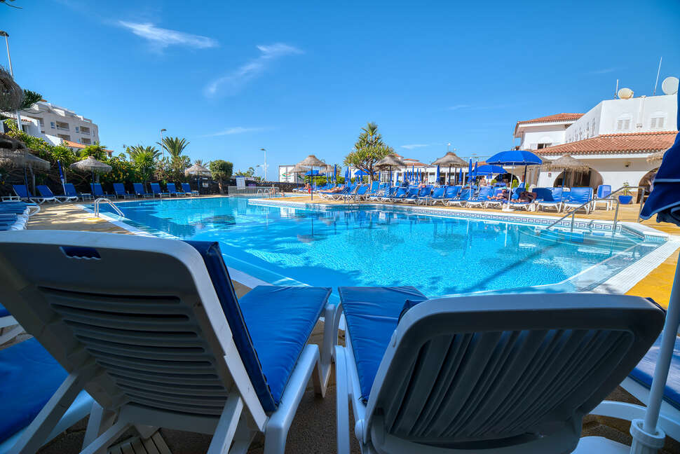 Een foto van het zwembad bij Ona El Marqués Resort