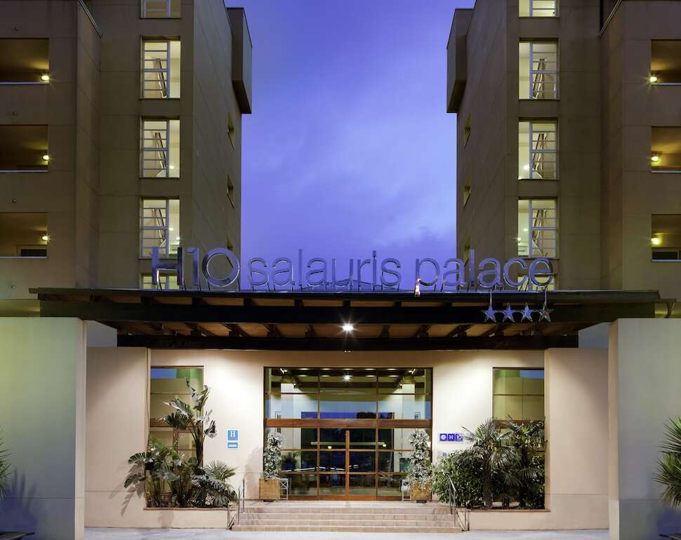 Ein Foto von der Außenansicht des H10 Salauris Palace