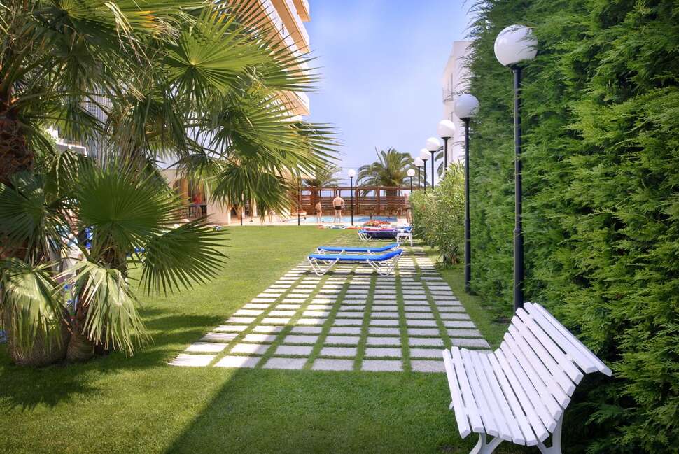 Een foto van het terras bij Hotel Sorrabona