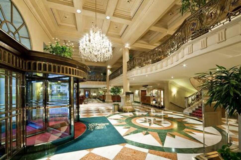 Een foto van het interieur van Grand Hotel Wien
