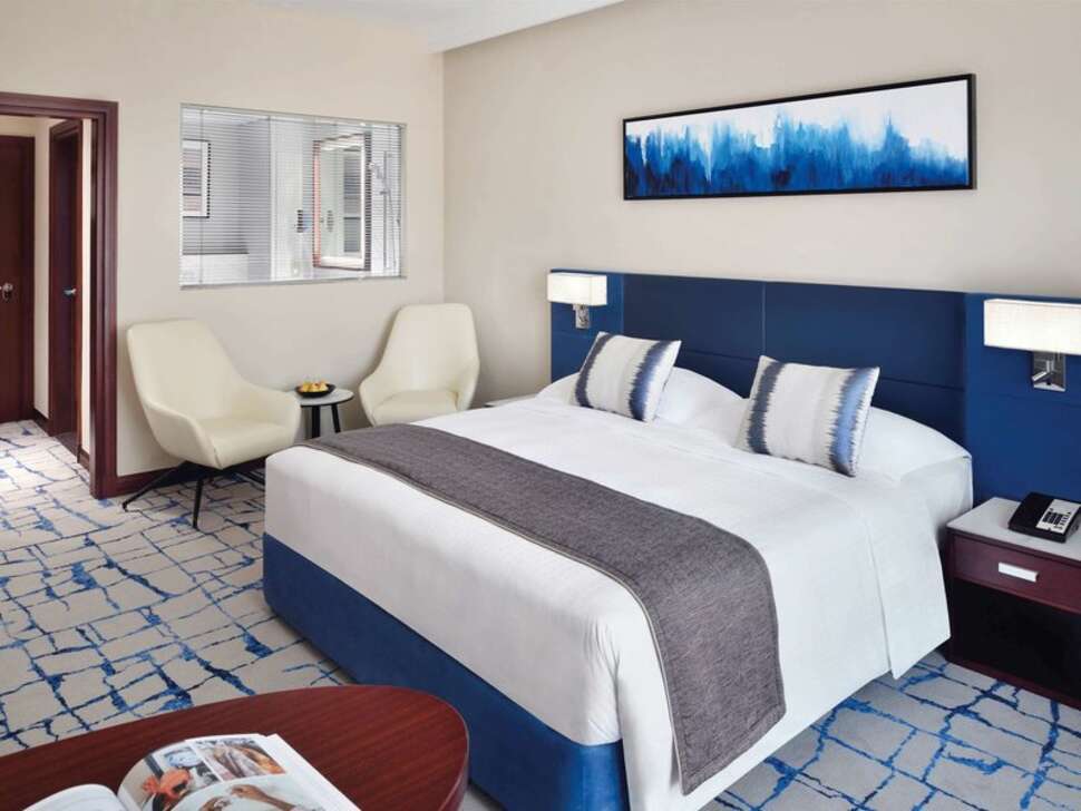 Ein Foto Mövenpick Hotel & Apartments Bur Dubai