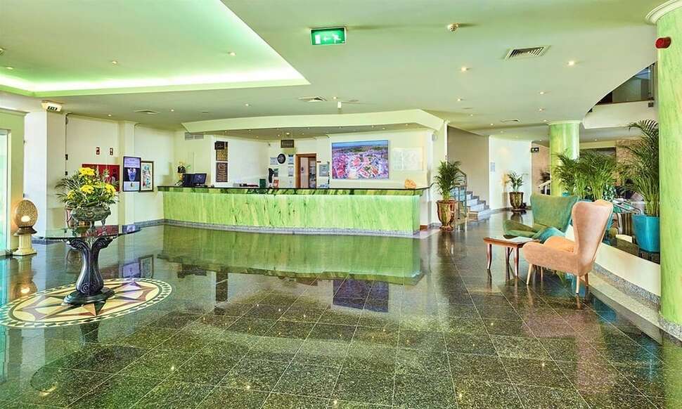 Een foto van het interieur van Hotel Baia Grande