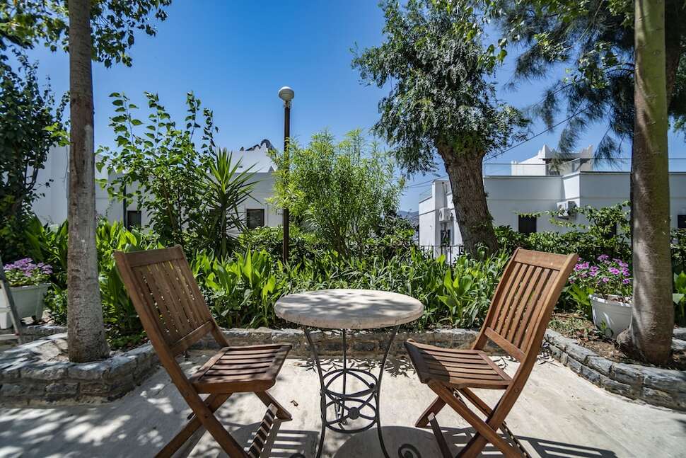 Een foto van het terras bij Manzara Boutique Hotel