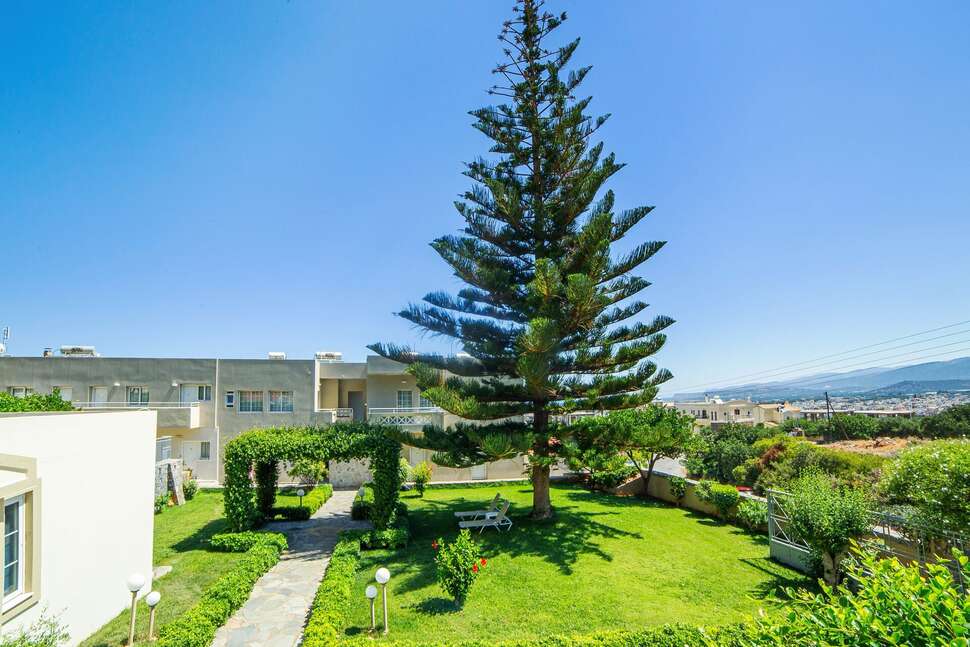 Een foto van de buitenkant van Villa Mare Monte Aparthotel