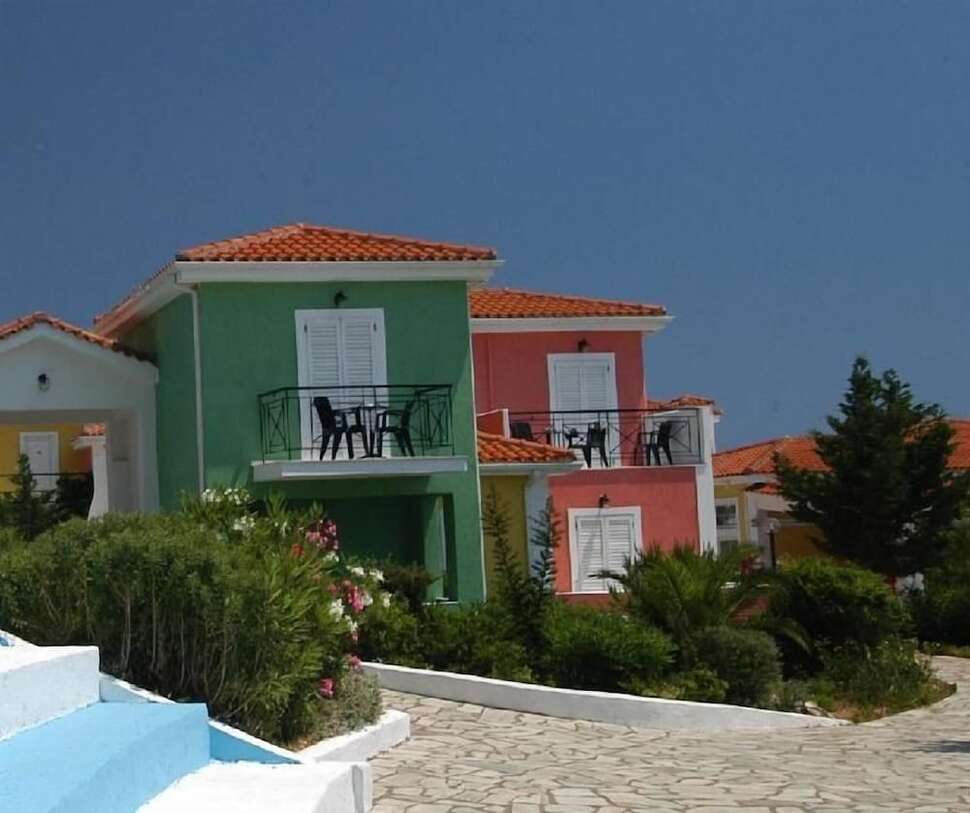 Een foto van de buitenkant van Porto Skala Hotel