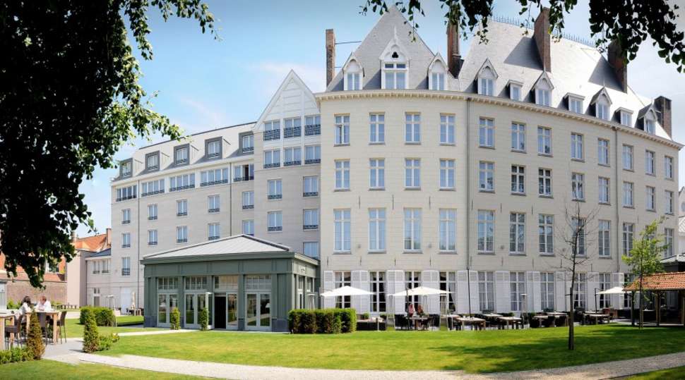 Een foto van een overzicht van Dukes' Palace